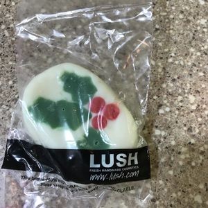 NWT Lush Limited Edition Holly Massage Bar